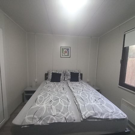 Rita Apartman & Studio Зренянин Екстериор снимка
