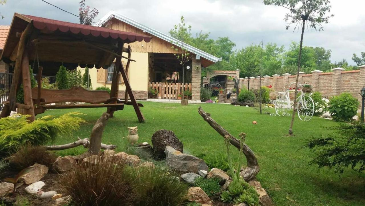 Rita Apartman & Studio Зренянин Екстериор снимка